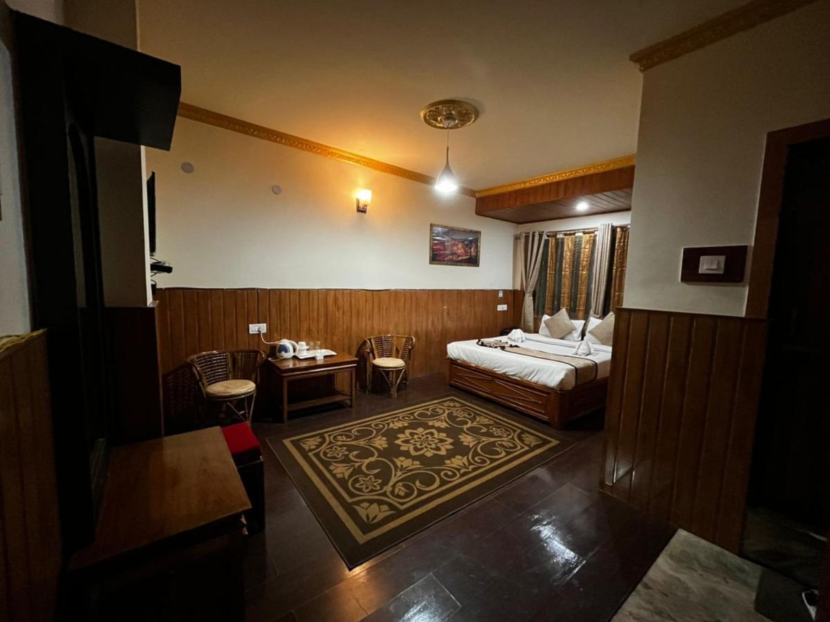 Goroomgo Kasturi Palace Darjeeling ダージリン エクステリア 写真